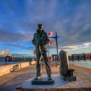 Meet your Posher, Dolfi